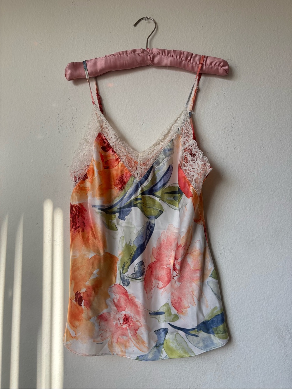 Vintage Linea Donetella Summer lace top